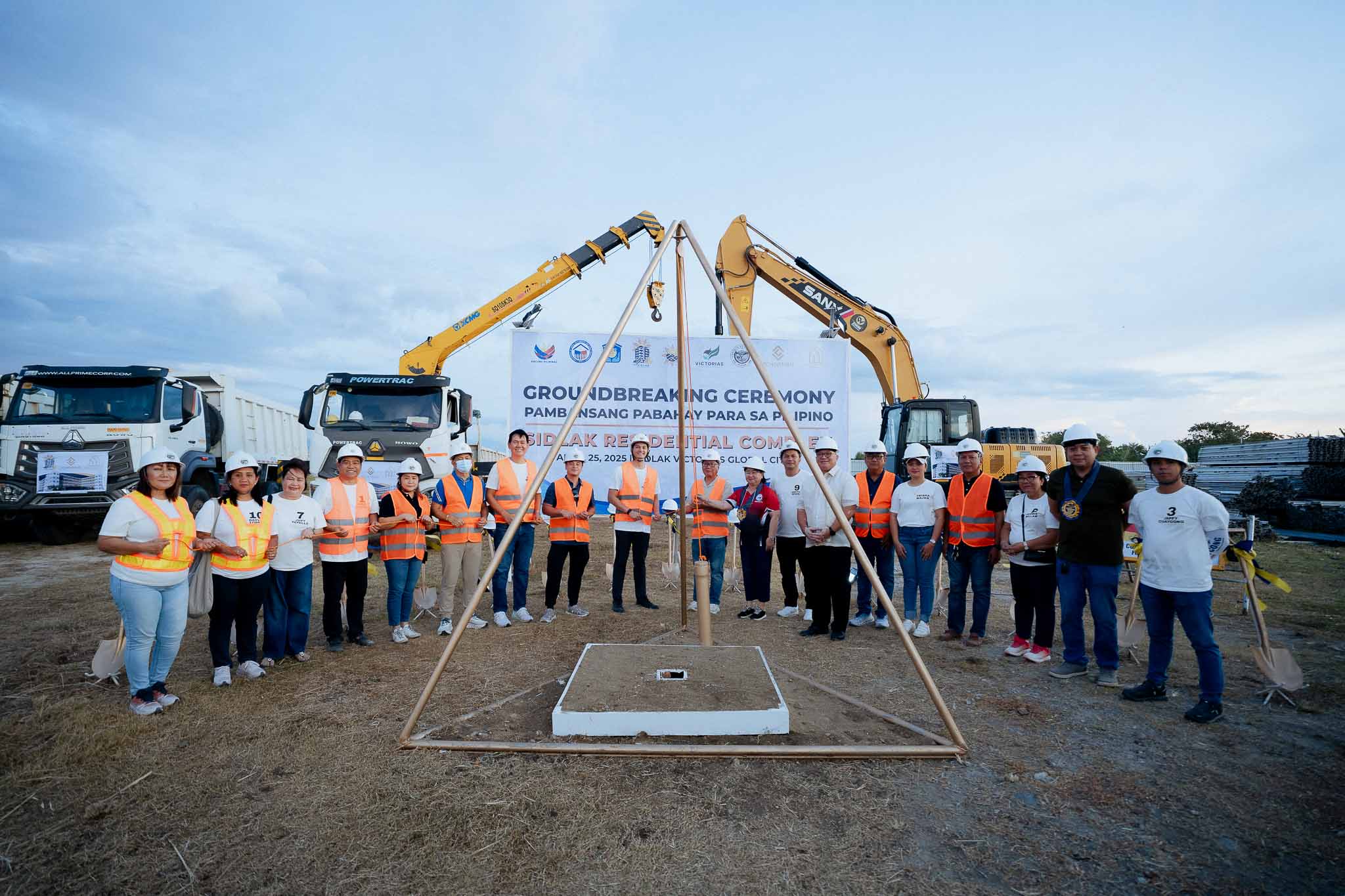  Mayor Javi Breaks Ground On Upcoming Development, New Attraction in Victorias